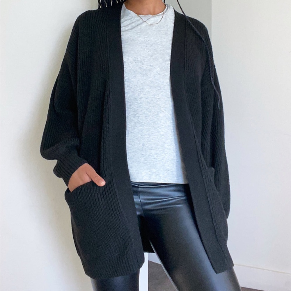 Wilfred Free Aritzia Unwind Cardigan NWOT 🖤